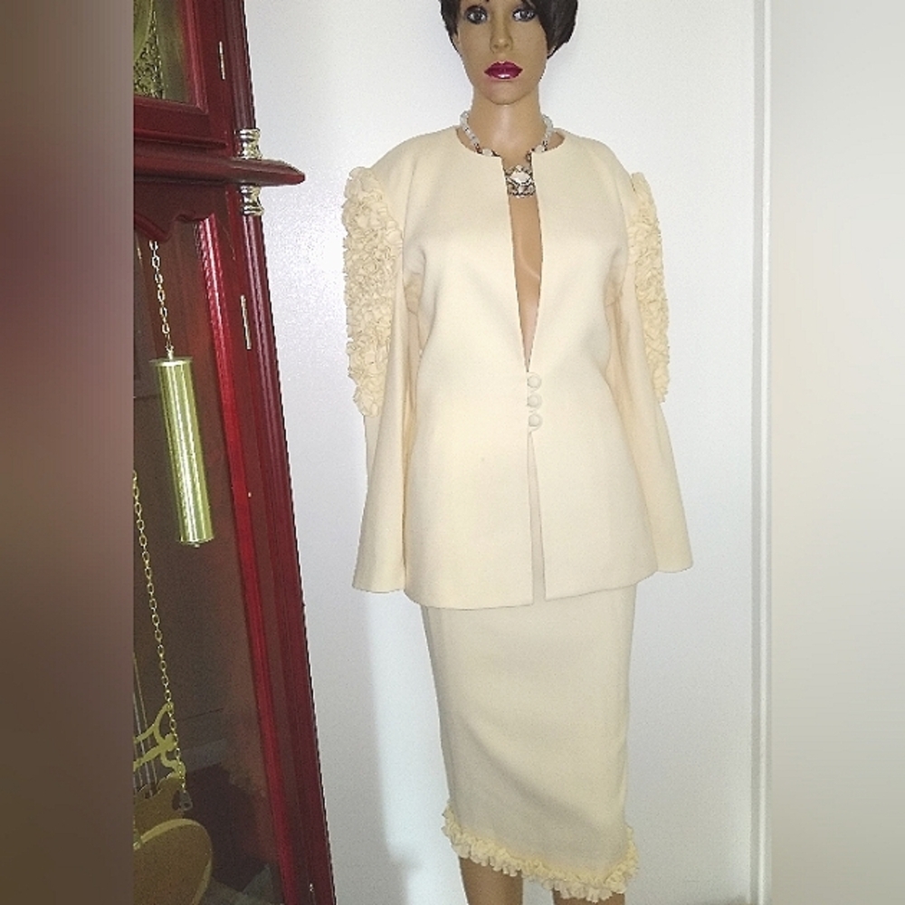 Vintage Elegant Cream Long Sleeve Jacket Wedding Skirt Suit - Picture 8 of 8